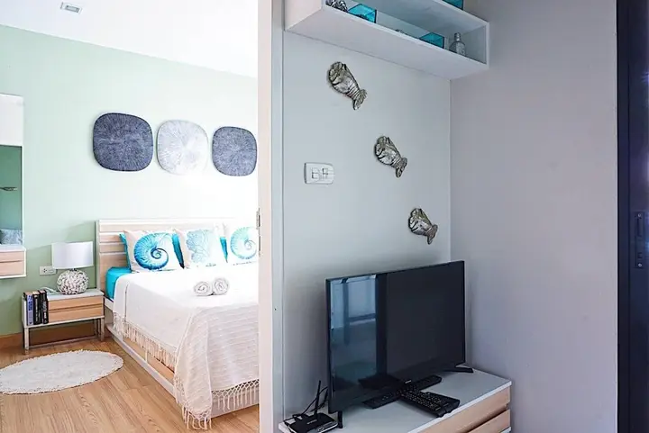 Тхаланг: Coastal 1bed Infinity Pool Walk to Great Beach