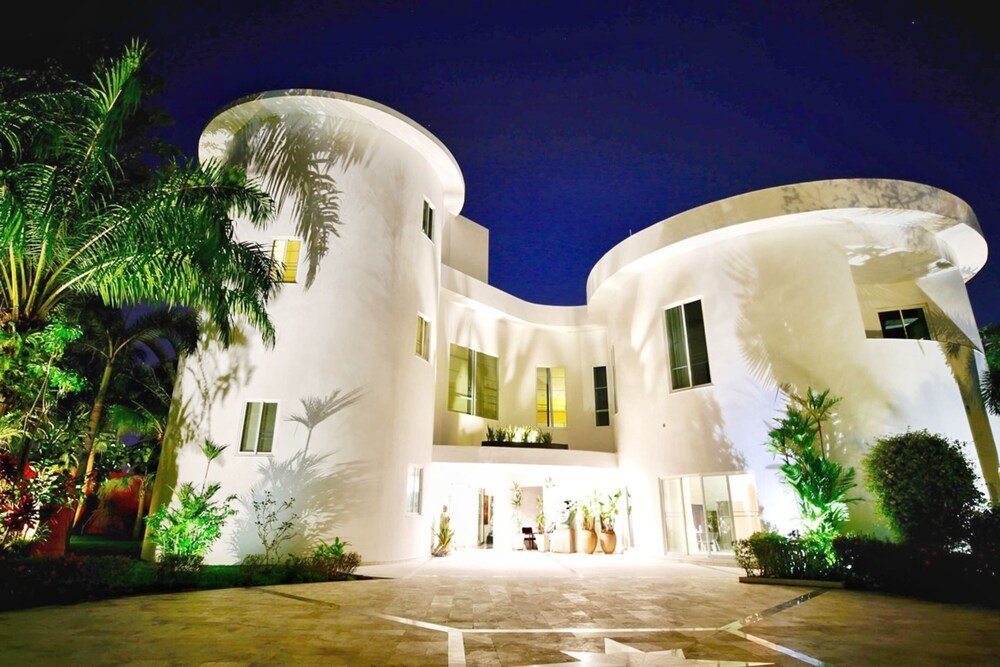 Thaillywood Luxury Palace Unique In Pattaya — фото 1