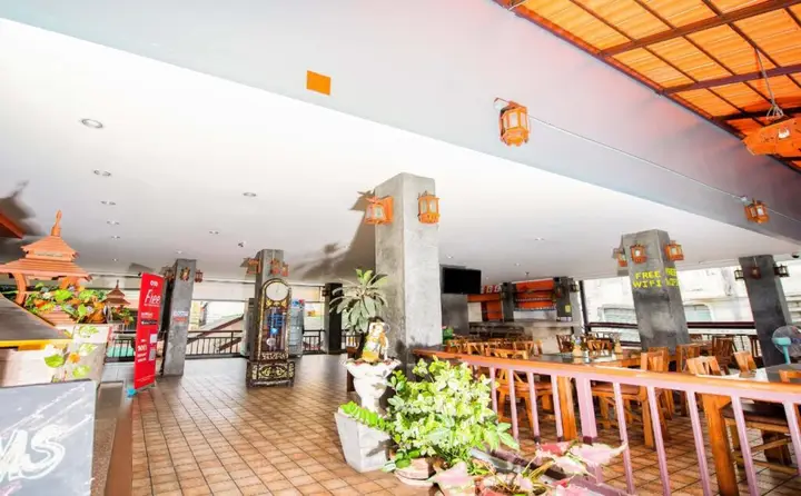 Кату: Chusri Hotel