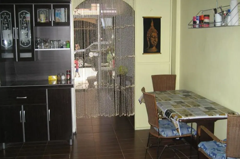 Чаам: Jonz Guesthouse