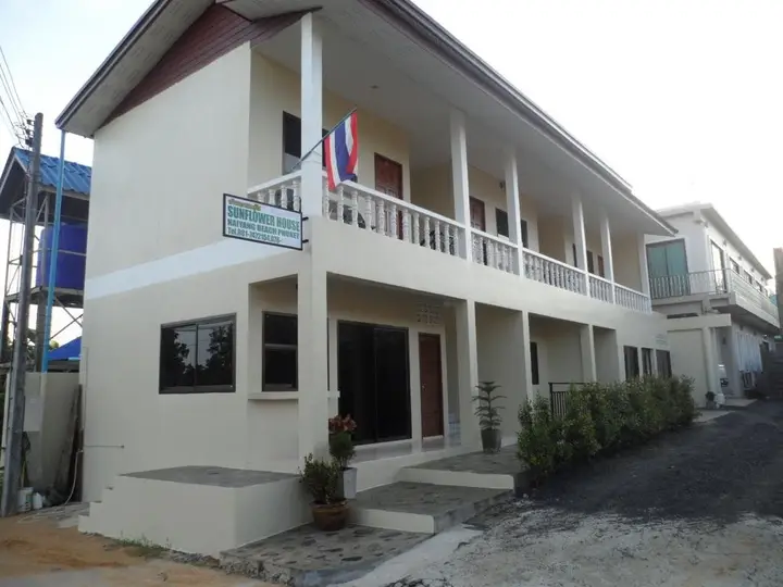 Тхаланг: Naiyang House