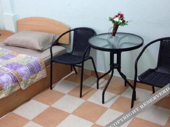 Чаам: M&S Guesthouse