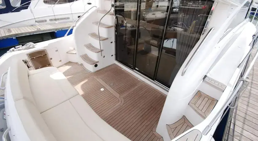 Муанг: Princess Yacht PH4451