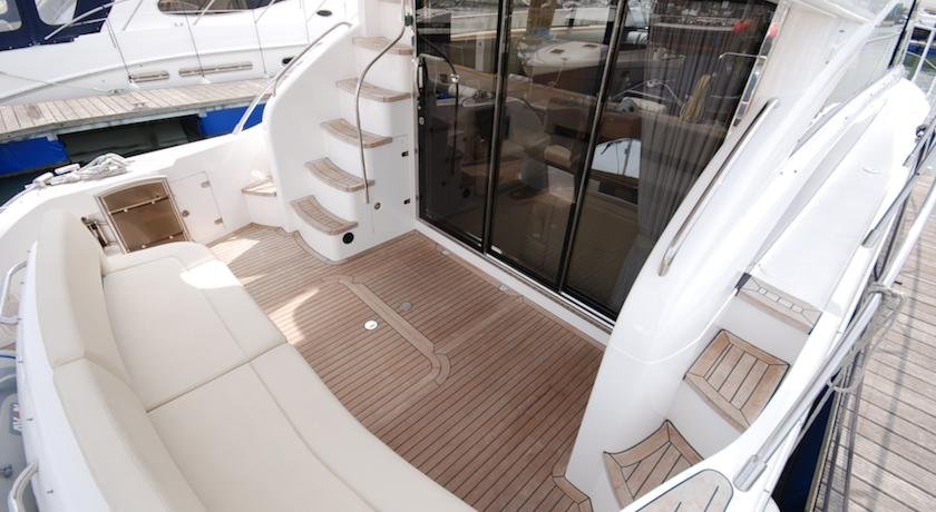 Муанг: Princess Yacht PH4451