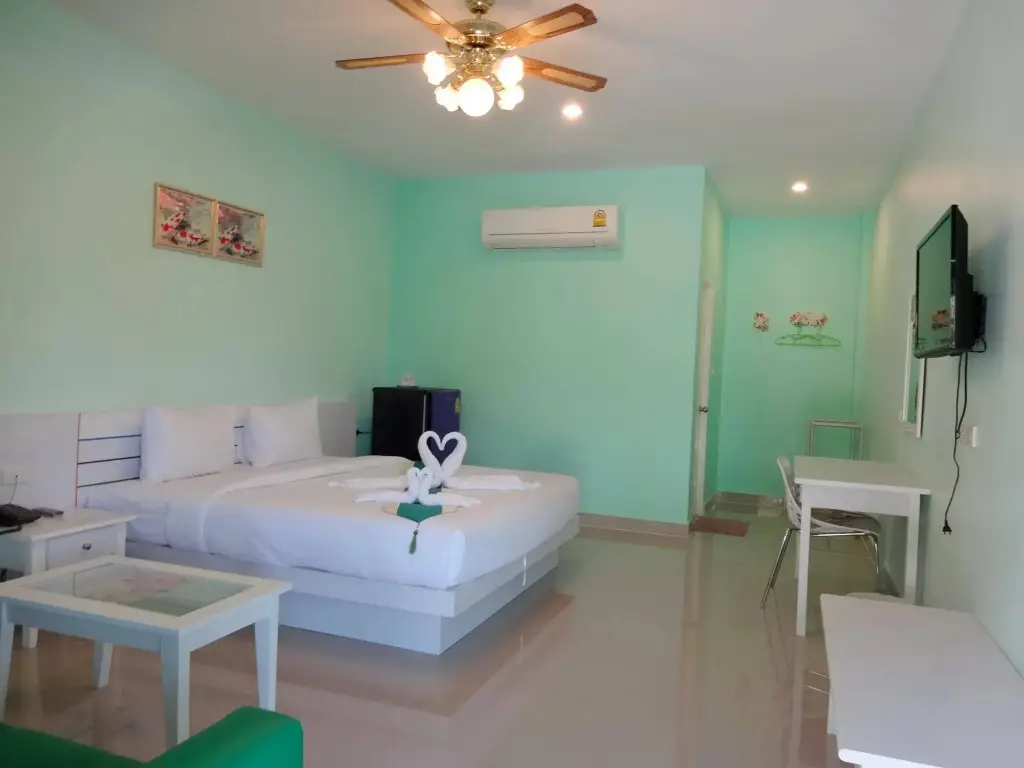 Муанг: Holland Resort Phuket (SHA Extra Plus)