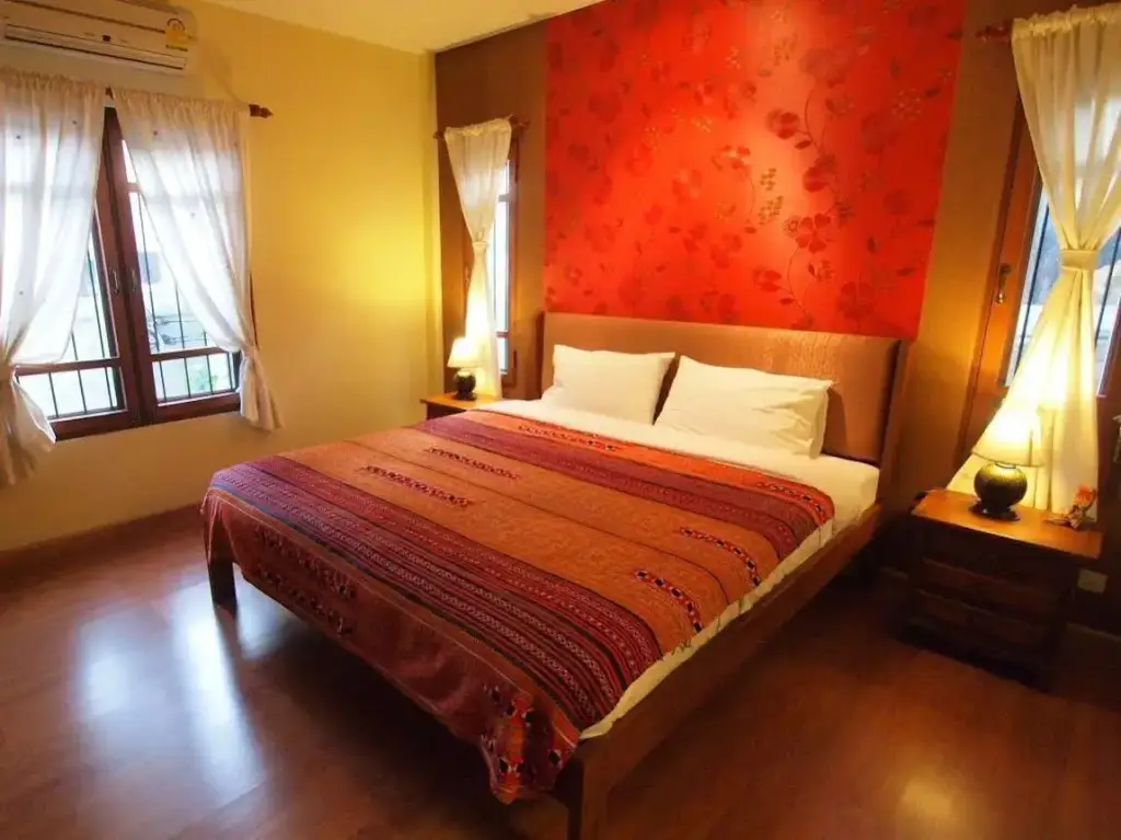 Чиангмай: Plumeria Home