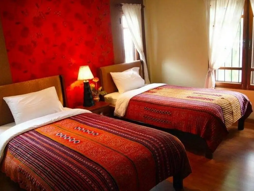 Чиангмай: Plumeria Home
