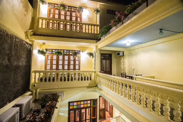 Муанг: Woo Gallery and Boutique Hotel