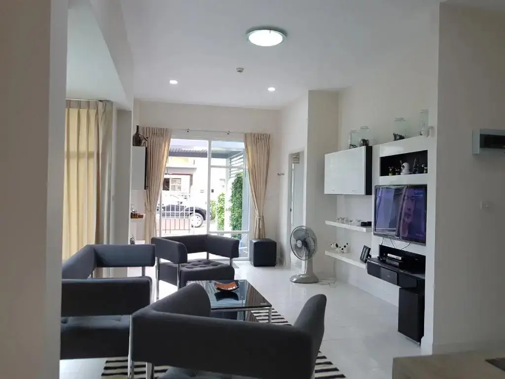 Пранбури : Paknampran 2 Bedrooms Pool Villa