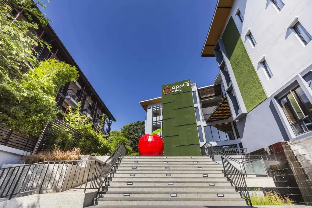 carousel image 4
