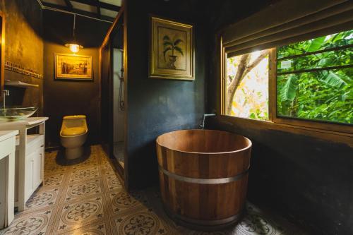 Нонтхабури: Ruan Rong Rong Resort & Spa