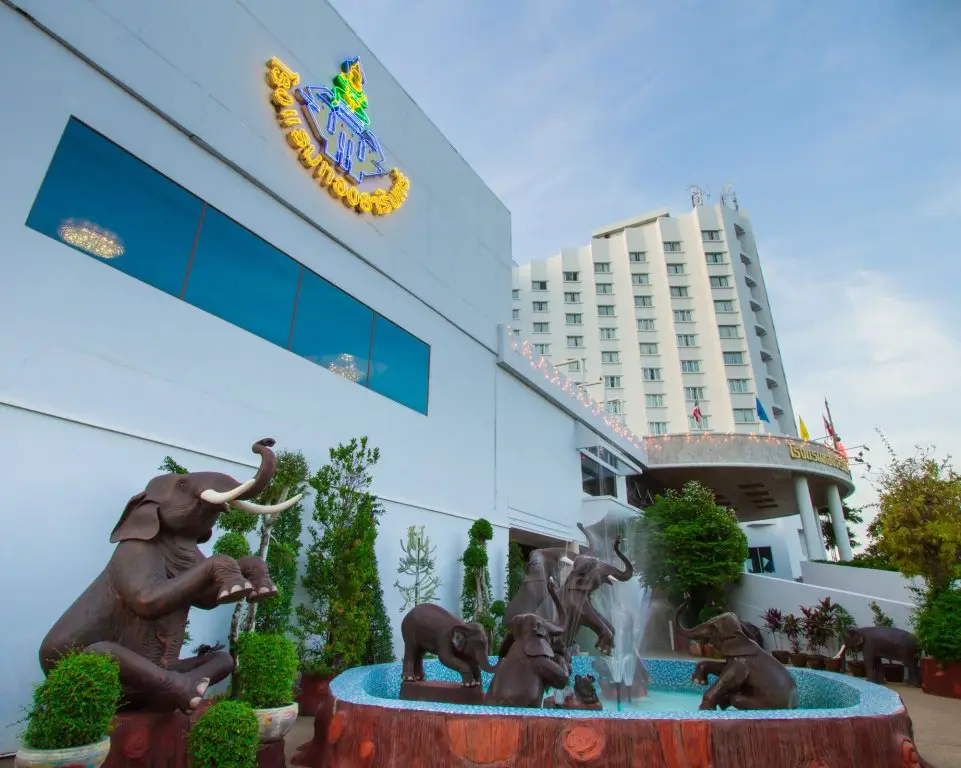 Сурин: Thong Tarin Hotel