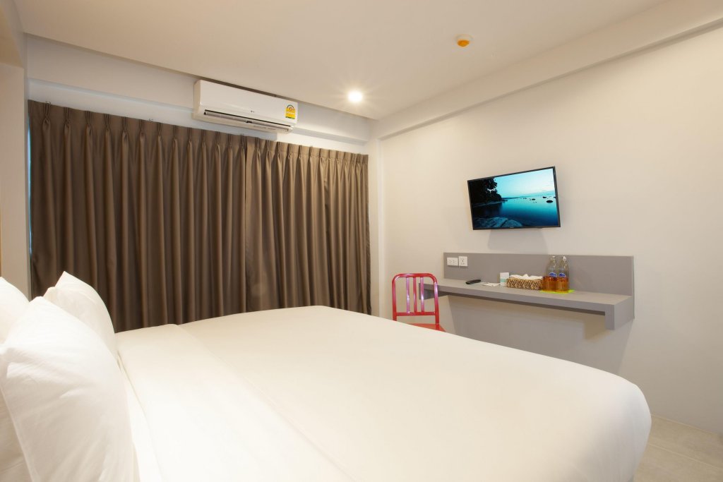 Пхукет: Отель Recenta Style Phuket Town