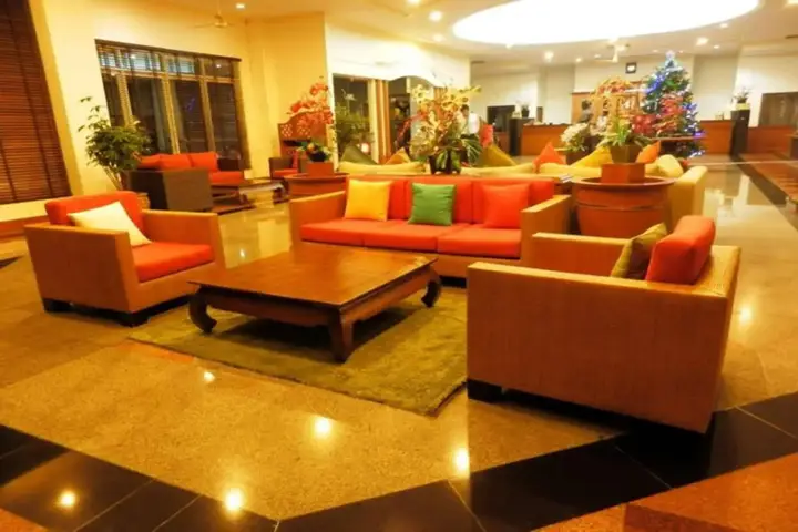 Миттапхап: Sir James Resort