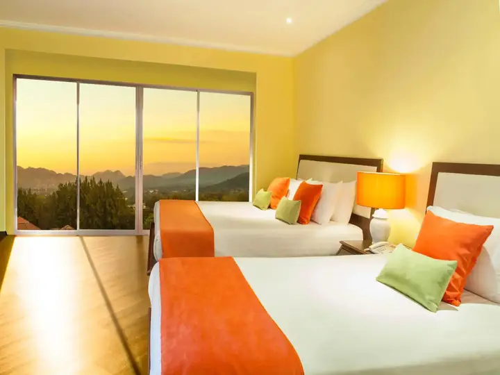 Миттапхап: Sir James Resort