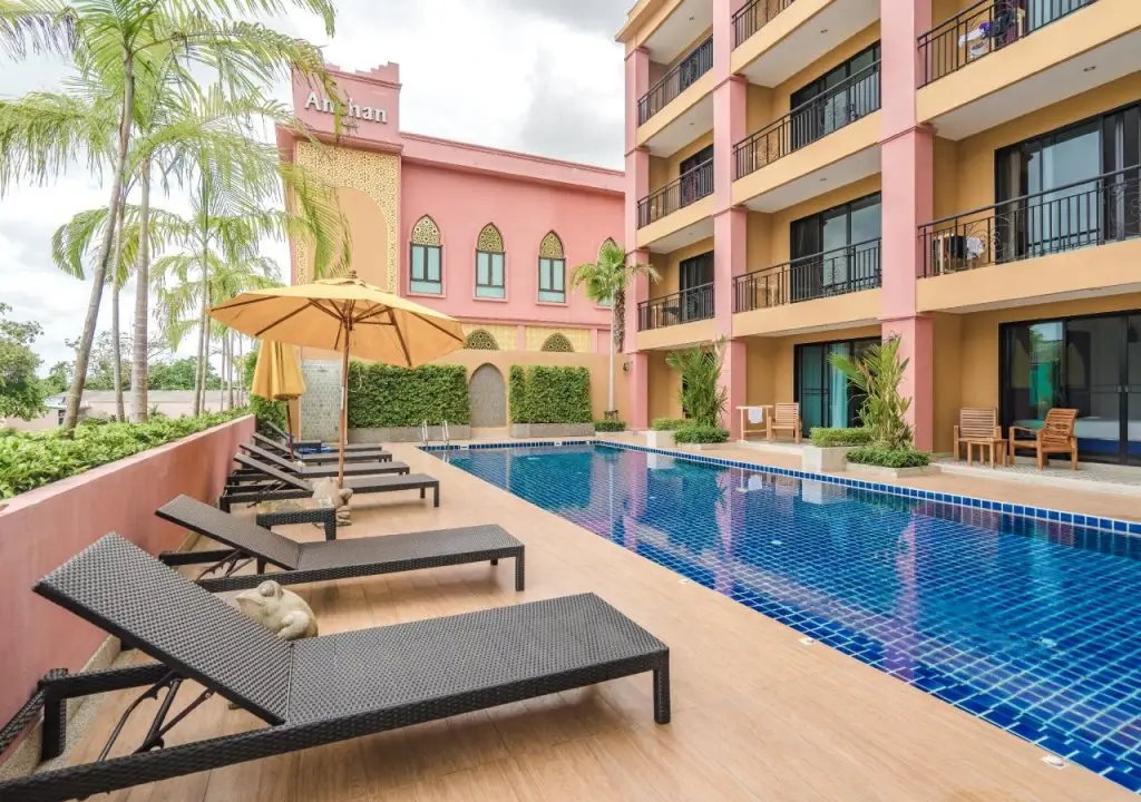 Пхукет: Anchanlina Hotel (SHA Plus+)