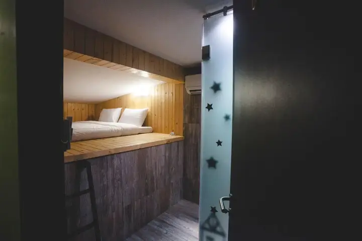 Бангкок: Double Five - Hostel