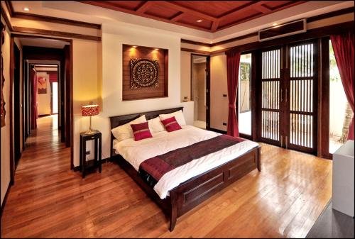 Самуи: Private 4 Bed Villa in Maenam Ko Samui
