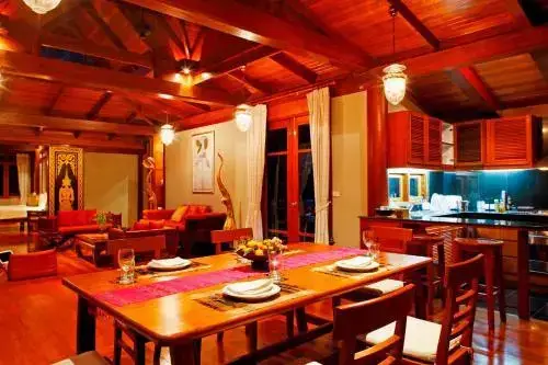 Тхаланг: 3-Bedroom Seaview Villa at Surin Beach