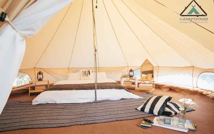 Мае-Ванг: Campiness Camping & Farmsook