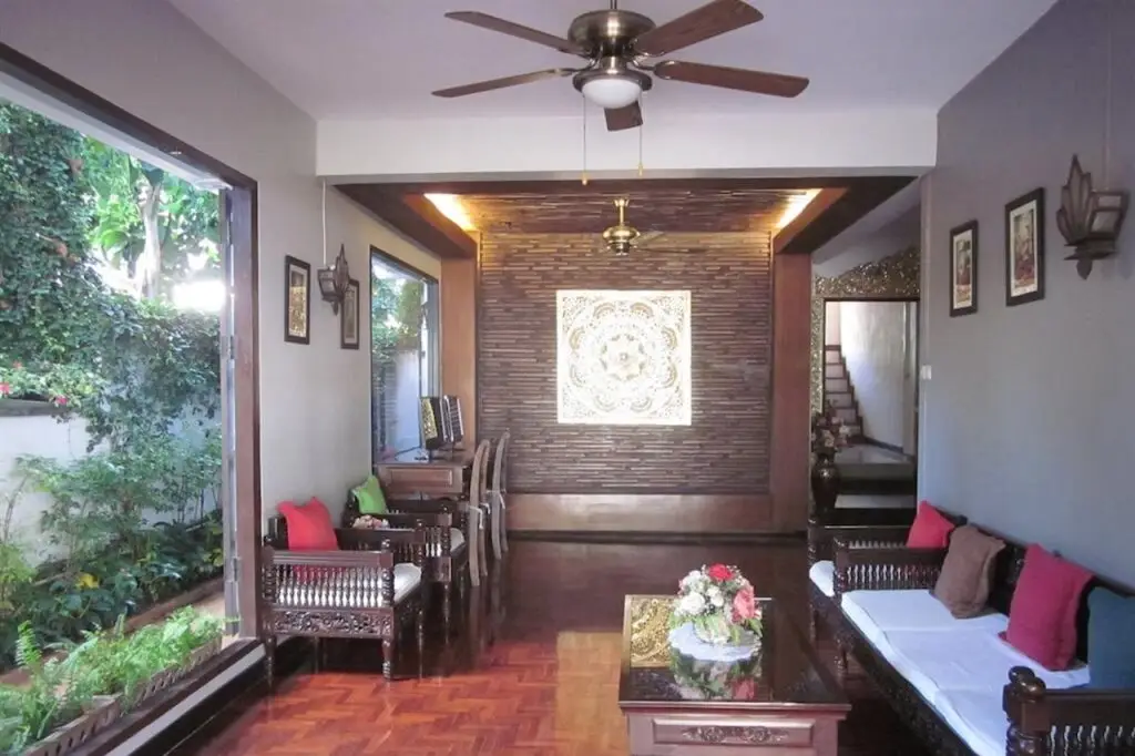 Чиангмай: Rachamankha Flora House