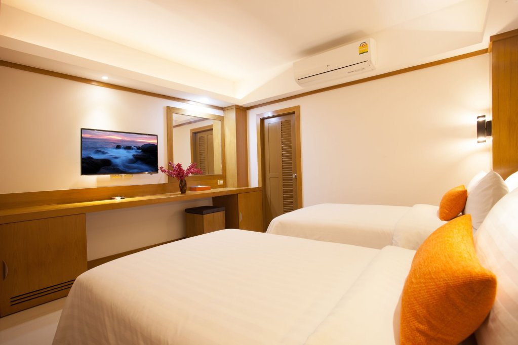 Пхукет: Отель Chabana Kamala Hotel
