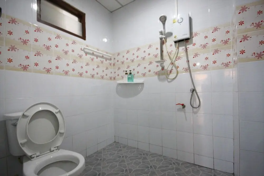 Тха Тум: Jaruwan Apartment