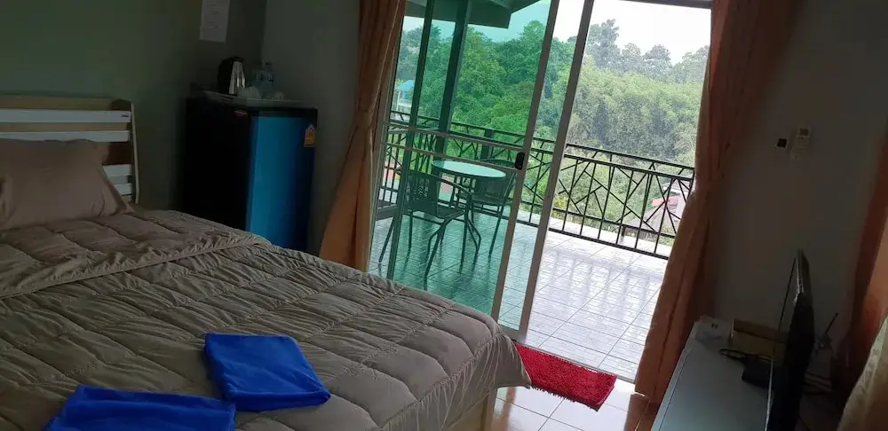 Кхэм Сон: Baan Lomnow Khao Kho
