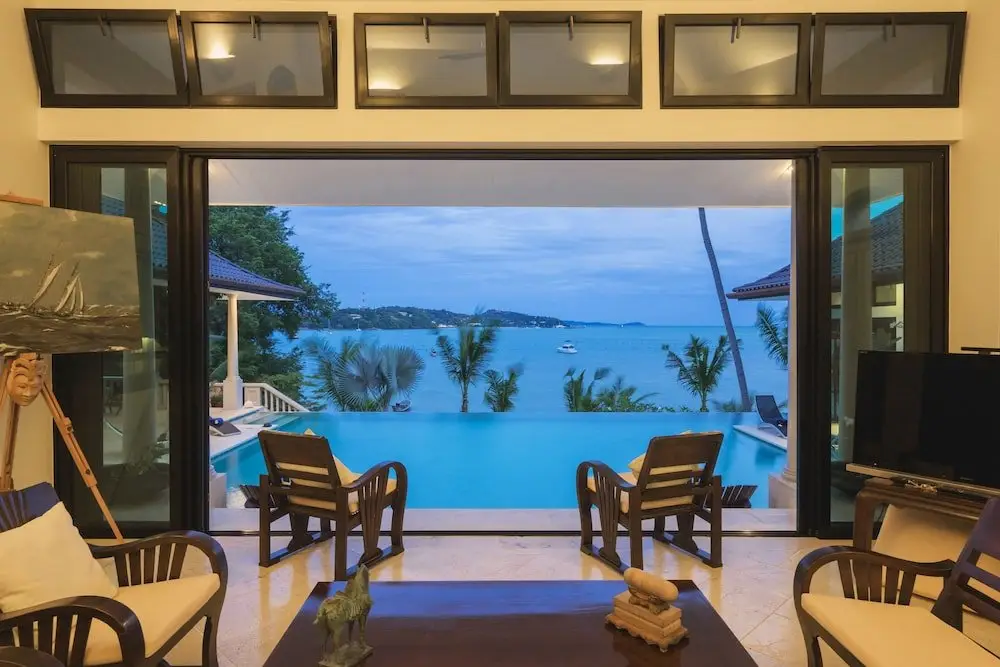 Муанг: Luxury Beach Front Noble House Villa