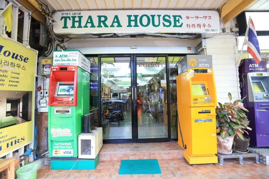 Бангкок: Thara House