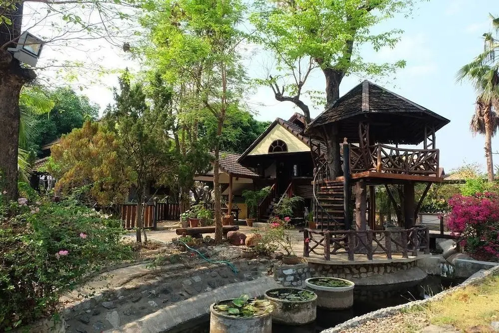 Чиангмай: Wood Night House