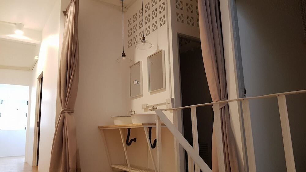 Бангкок: Simple to Sleep Hostel