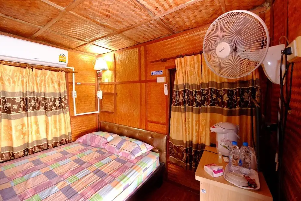 Мукдахан: Baanpakrimklong Sukhamon Homestay & Resort