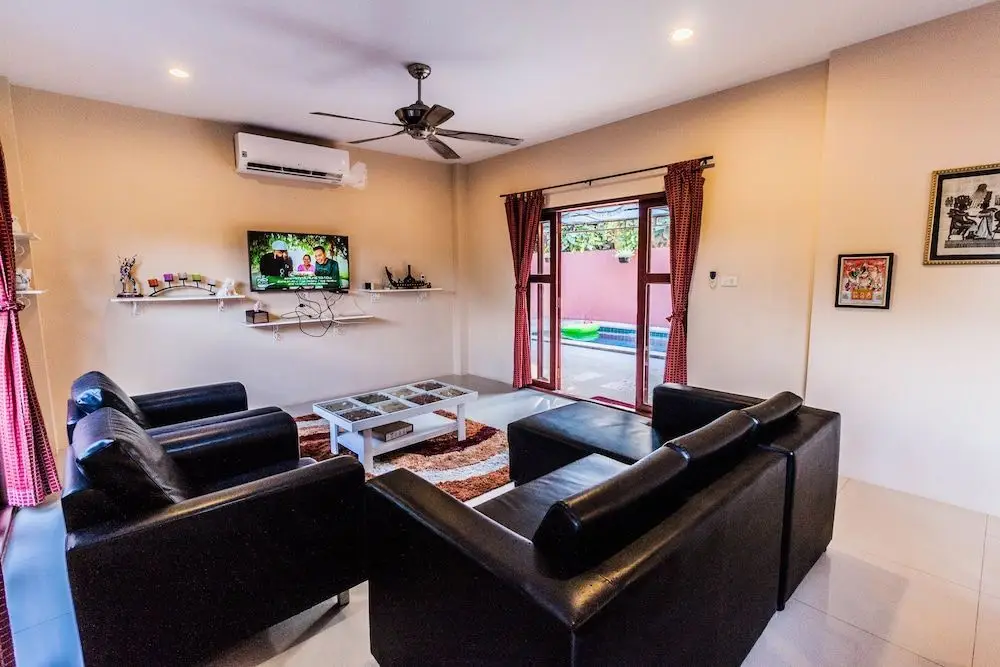 Паттайя: Jomtien Somza