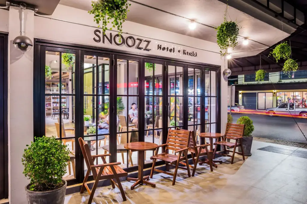 Snoozz Hotel - Hostel — фото 1