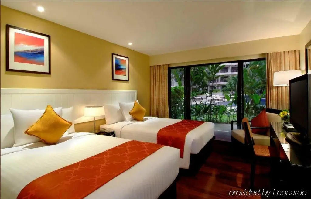 Тхаланг: Courtyard Phuket at Surin Beach