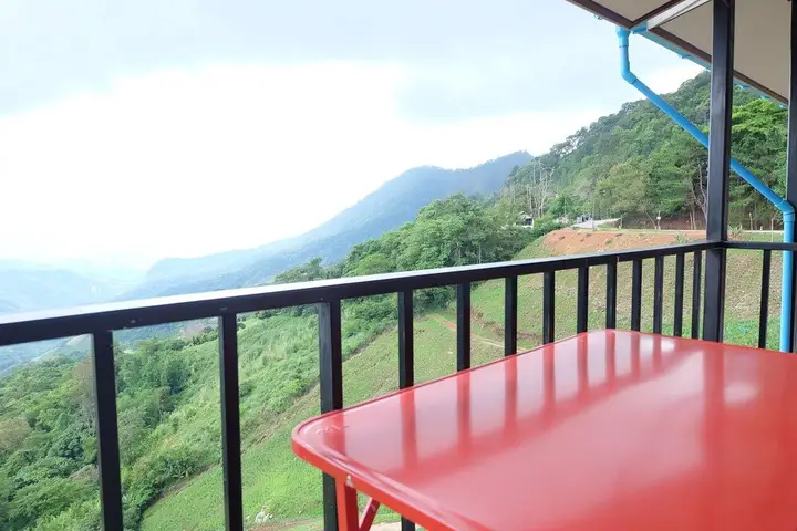 Тап-Тао: The Honeymoon at Phu Chee Duen