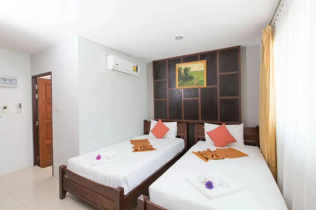 Пхукет: Time Out Hotel Beach Front