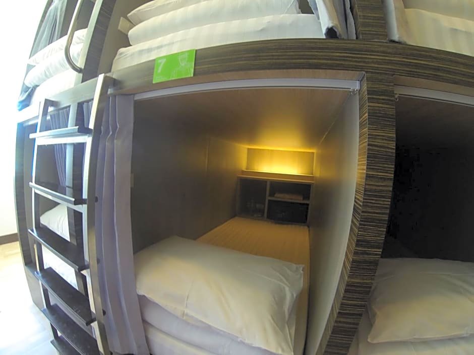 Ко-Липе: Walking Street Hostel by New Wave - Adults Only