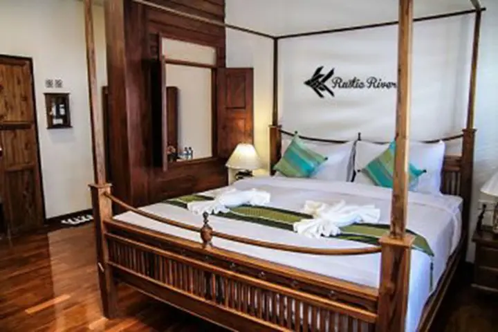 Чиангмай: Rustic River Boutique