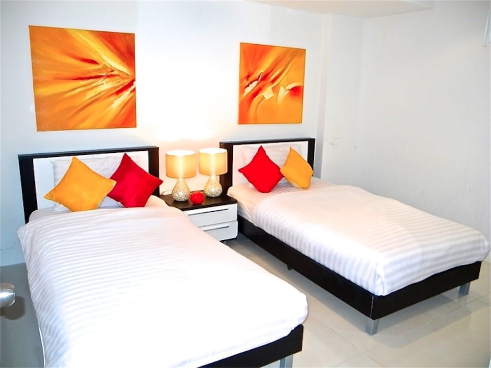 Муанг: Sunset Plaza Karon 2 bedrooms Nice Sea View