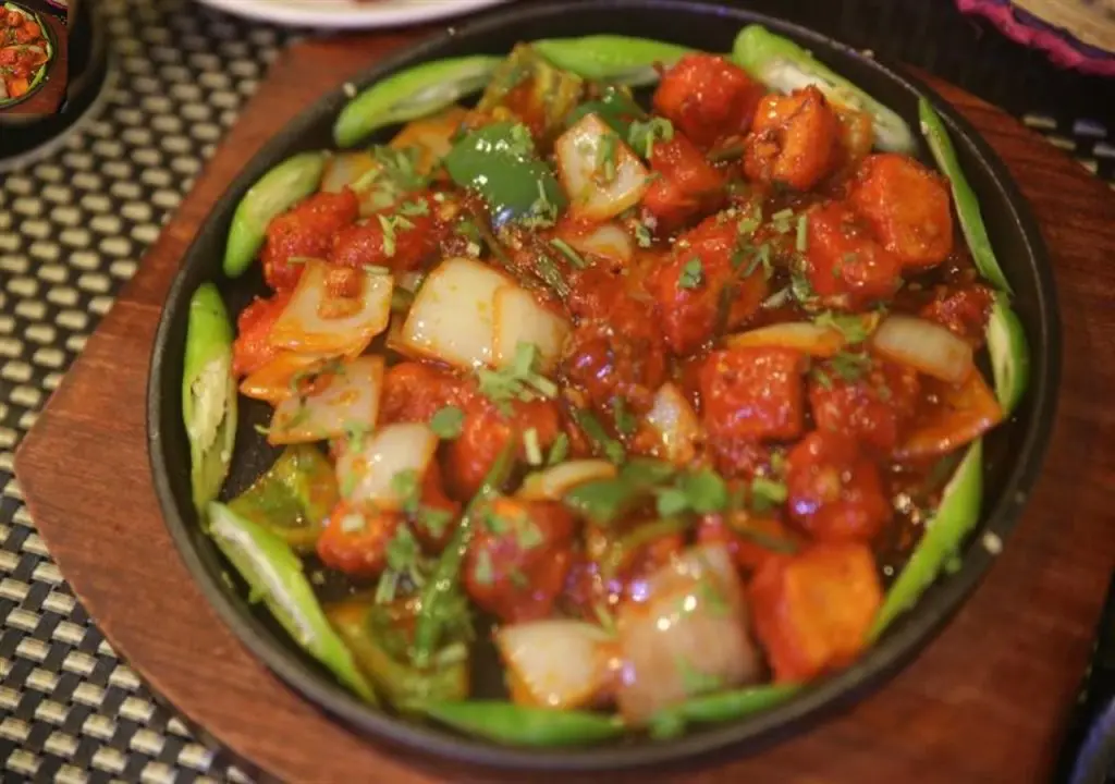 Кату: Rayaan Oriental Guest House & Restaurant