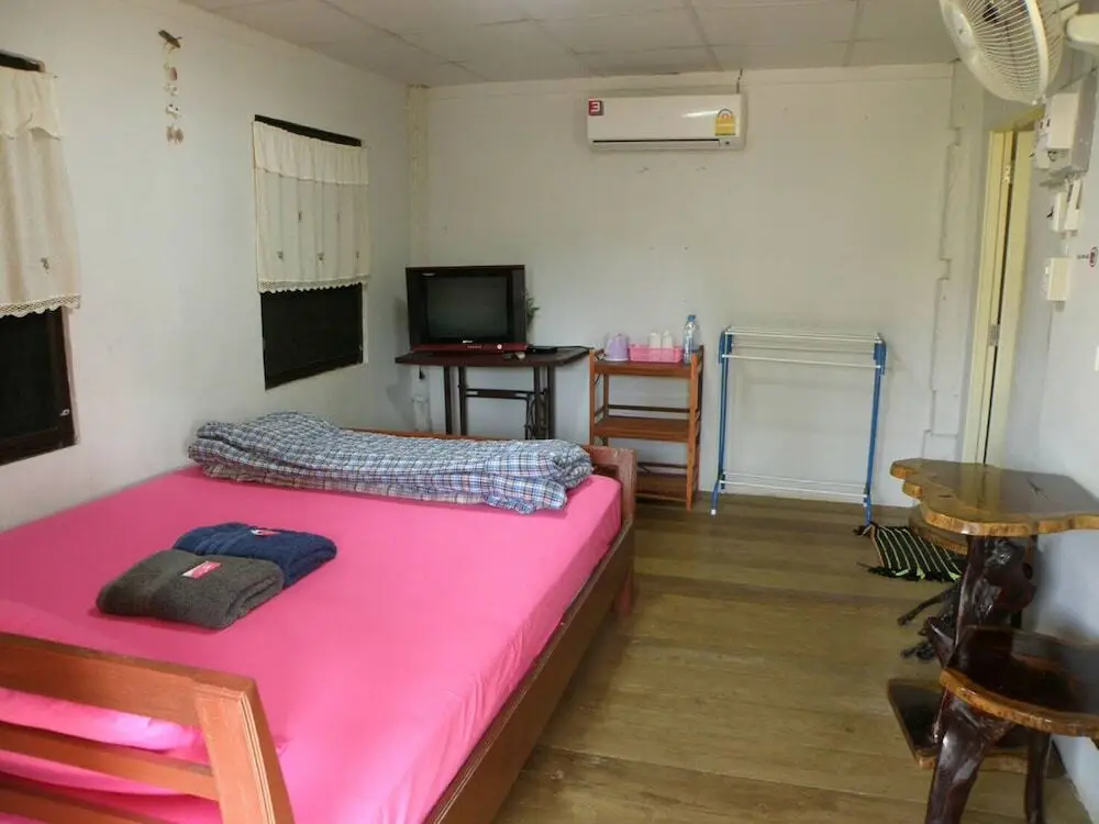 Бан сиринопакун: Baan Suan Phetphraewa Resort