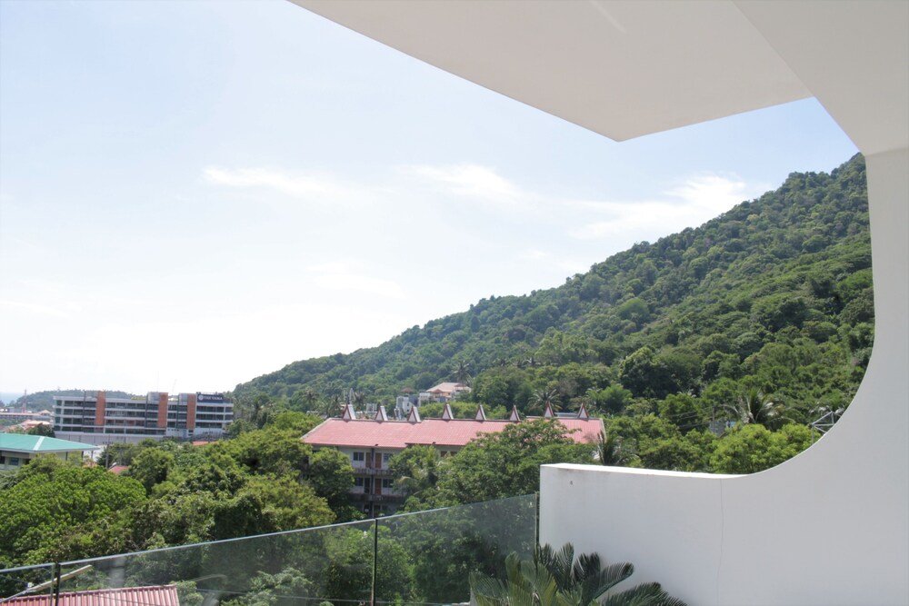Муанг: Kata Ocean View Wellness D7