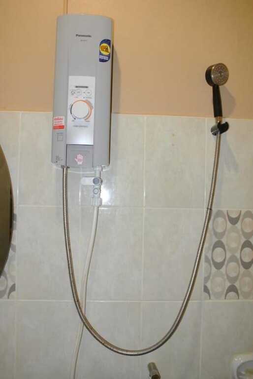 Остров Тау: U&I Hostel