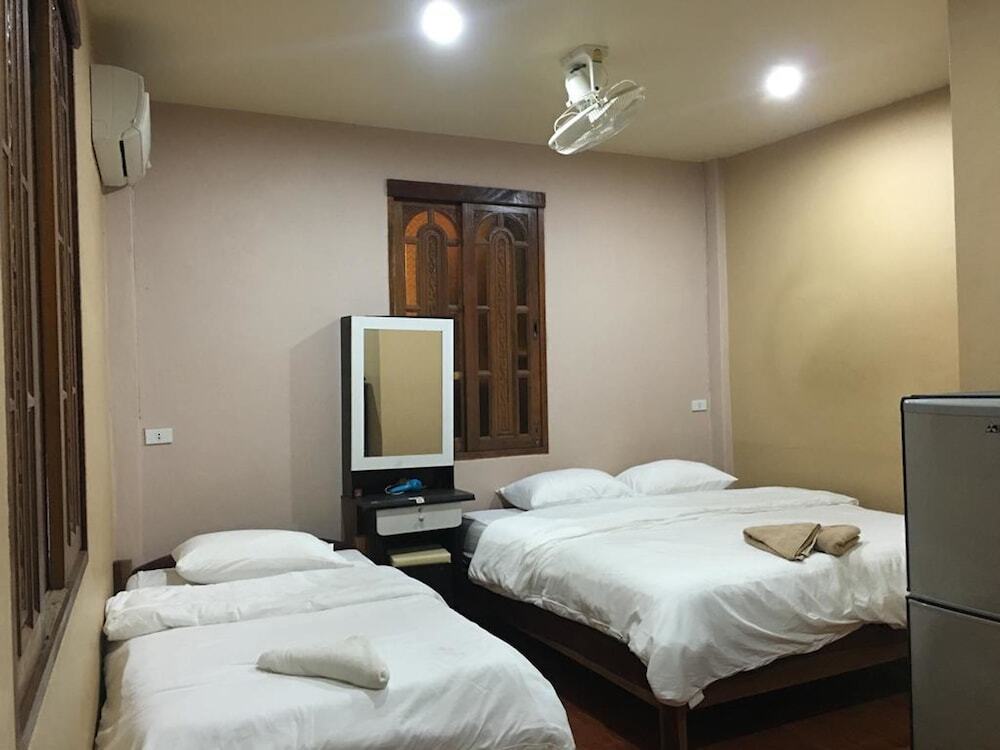Остров Тау: U&I Hostel