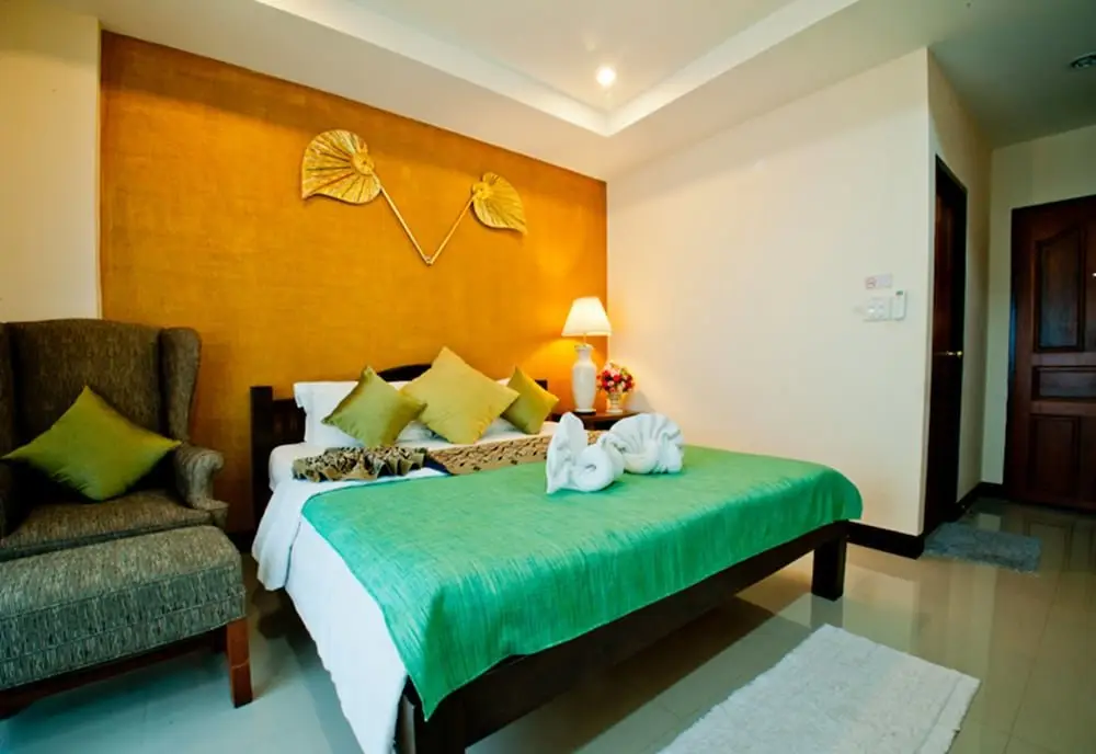 Пхичит: Fahluang Residence