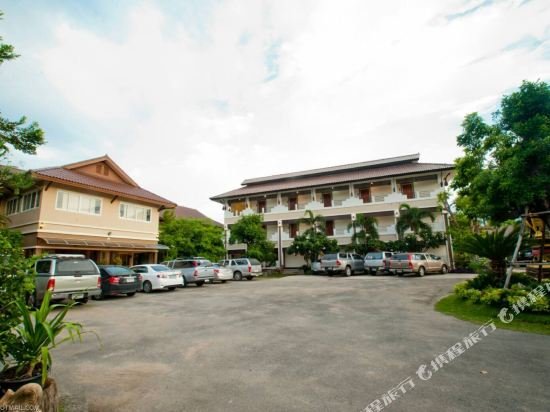 Пхичит: Fahluang Residence