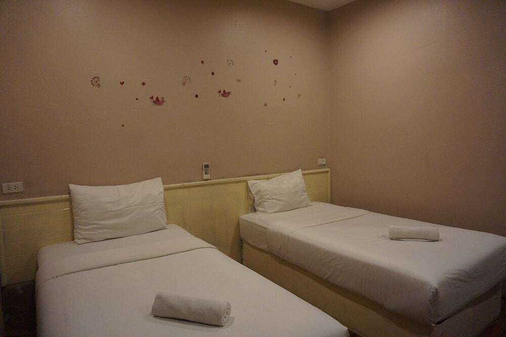 Чумпхэ: Queens Hotel