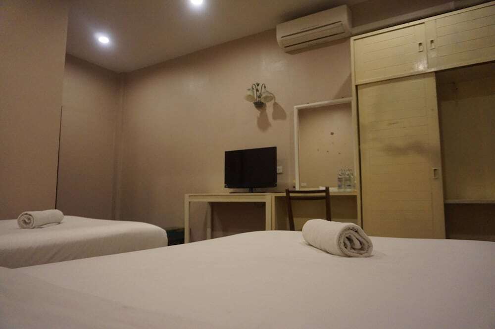 Чумпхэ: Queens Hotel